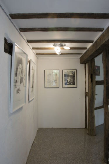 Ausstellungsansicht "Fachwerk im Fachwerk", Ausgewählte Positionen der Klasse Anzinger der Kunstakademie Düsseldorf, Kunsthaus Metmann, Metmann, 2017