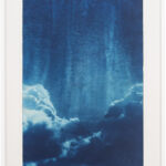 Kathrin Edwards, blue sky (25|III) I, Cyanotypie auf Kozo Washi, Auflage 5, 39 x 59 cm, Rahmen 50 x 70 cm, 2025
