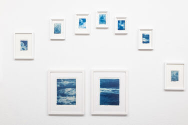 Ausstellungsansicht "Kathrin Edwards: blue memories and a light sky.", Julia Ritterskamp, Düsseldorf, 2025